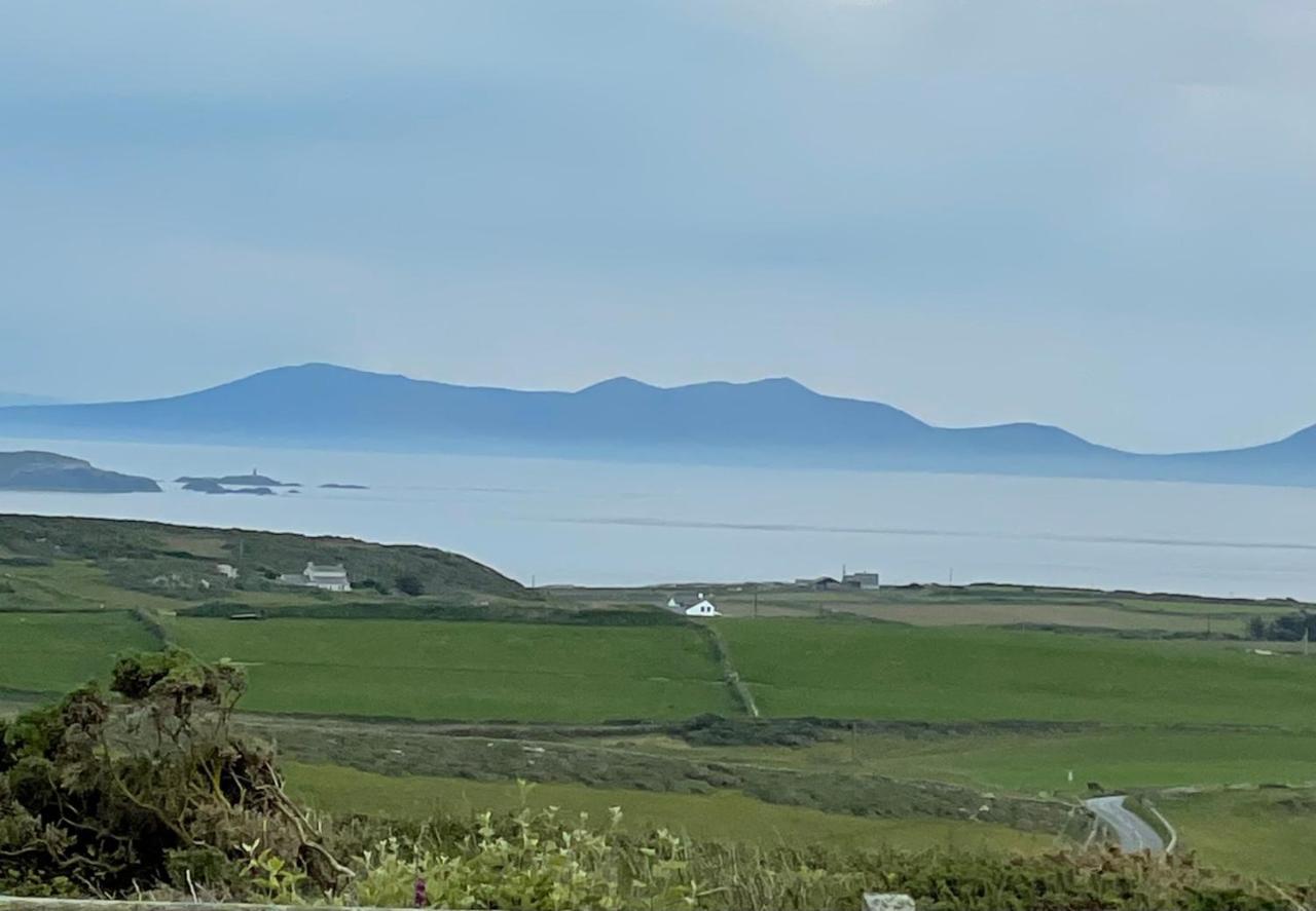 The Little Boathouse Heated Villa Holyhead Exterior foto